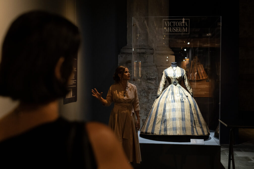 Museo-de-moda_vestido-siglo-XIX_Victoria-Museum-barcelona